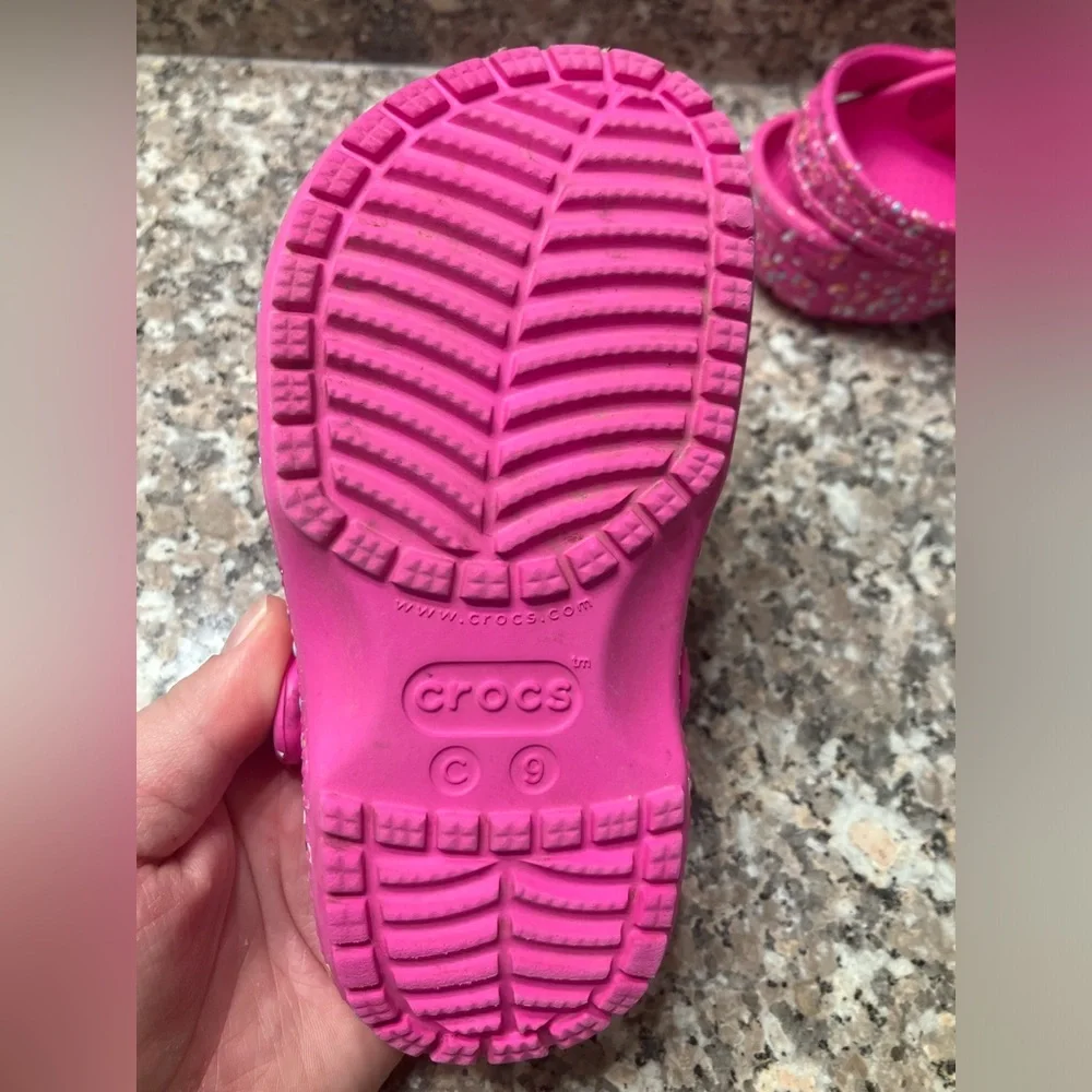 Toddler Pink Crocs with Multicolor Paint Splatter Design, Size:9, EUC - Picture 6 of 8